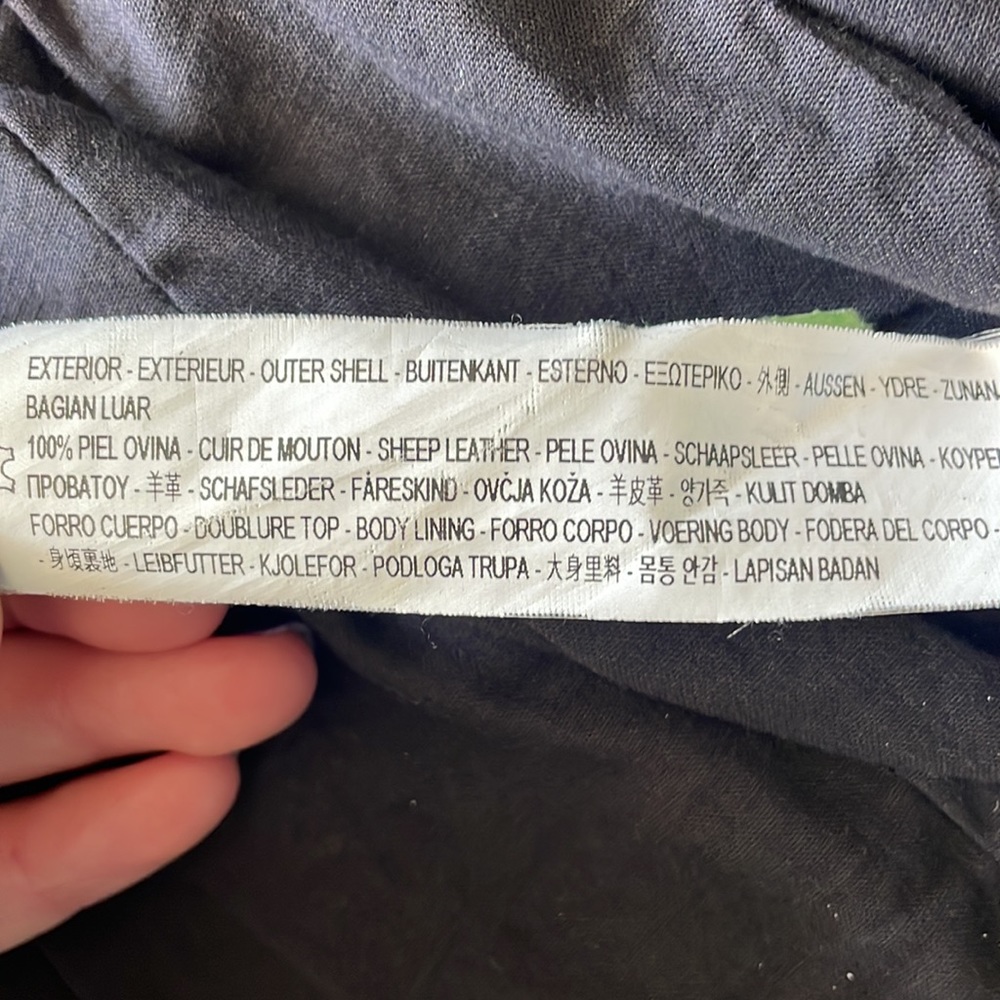 Leather jacket - Picture 4 of 5